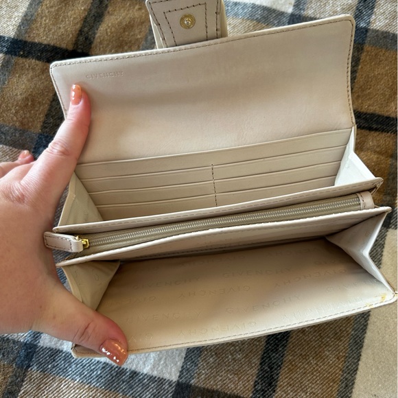 Givenchy Continental Wallet - cream - Picture 2 of 8